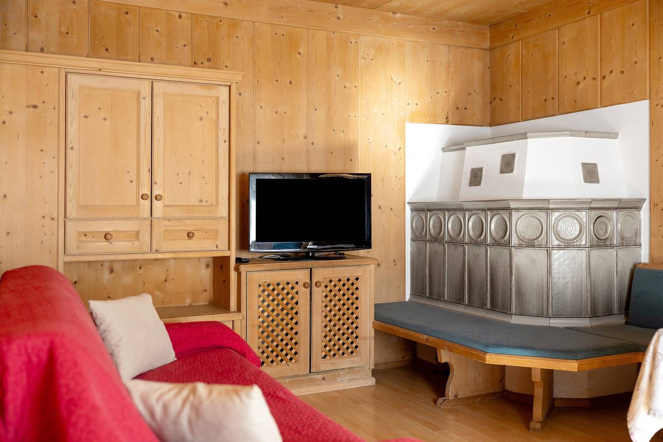Ganze Wohnung, Apartment 'Appartaments Hatzlhof Nr 1' mit Bergblick, gemeinsamer Terrasse und Wlan in Tschöfs, Sterzing