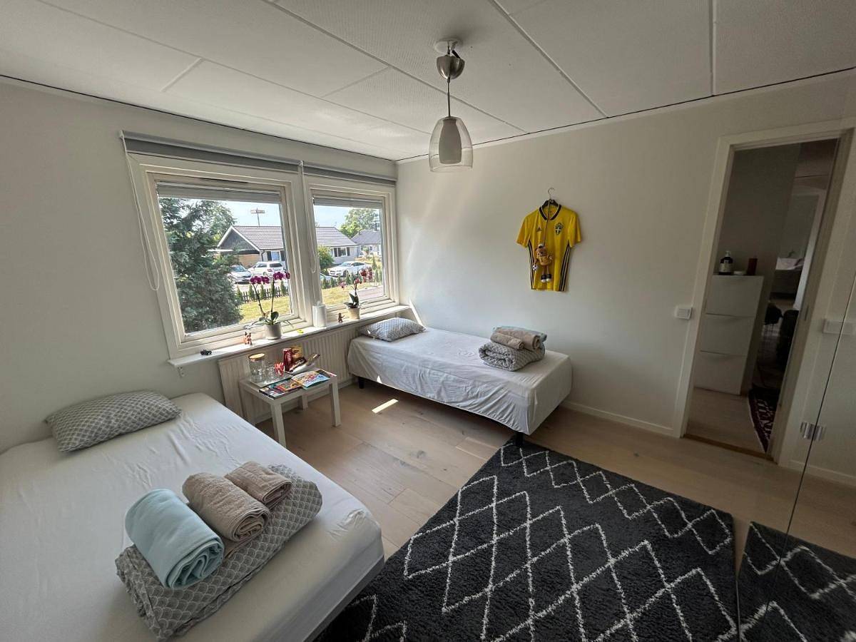 Appartement de vacances entier, Double Room with Shared Bathroom in Kalmar, Mer Baltique suédoise