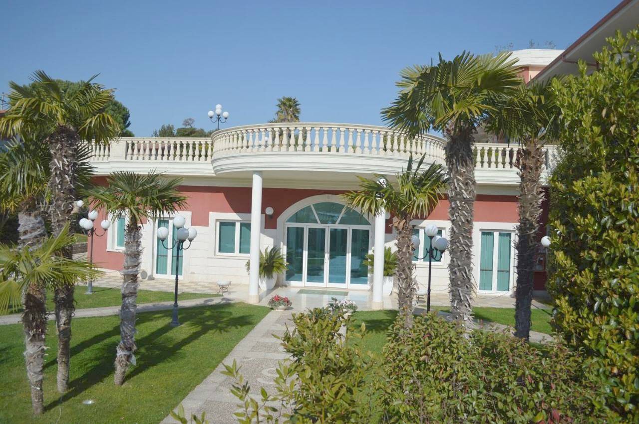 Quadruple Room with Balcony in Corato, Parc national d'Alta Murgia