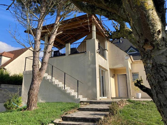 Cottage pour 4 personnes, avec terrasse ainsi que vue et jardin à Mareuil-lès-Meaux