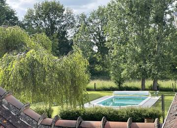 Gîte pour 4 personnes, avec piscine ainsi que jardin et balcon dans Orne
