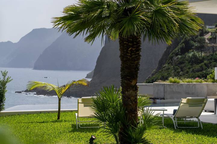 Villa Guindaste I - Moderne Villa mit Meerblick in Madeira