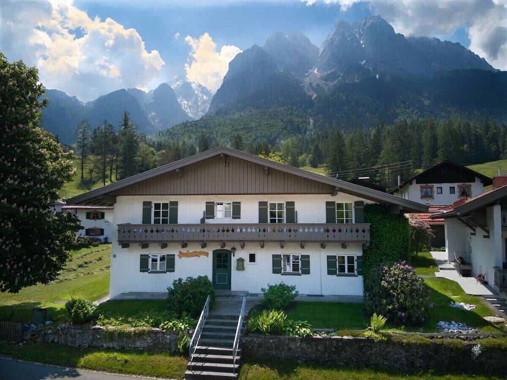Im Landhaus Bader in Grainau, Eibsee