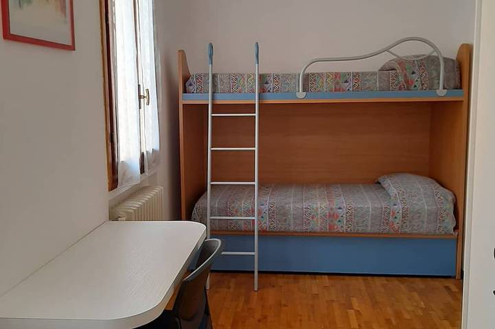 Gîte pour 6 personnes, avec terrasse à Imola - 4