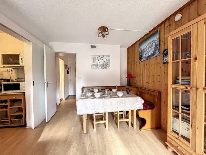 Chalet pour 5 personnes, avec piscine et balcon, animaux acceptés dans Le Corbier - 4