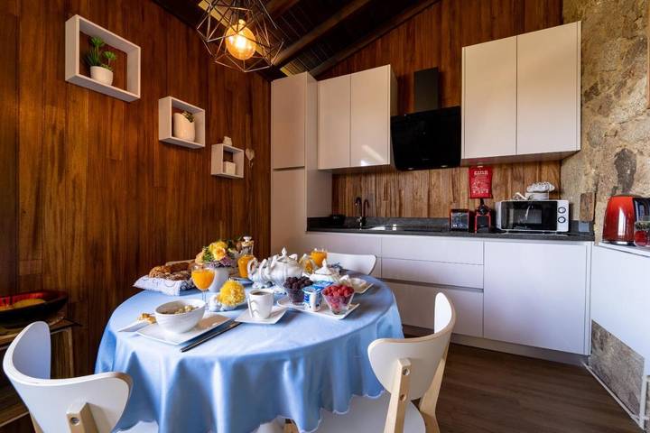 Casa rural para 2 personas, con jardín además de terraza y piscina en Amares - 3