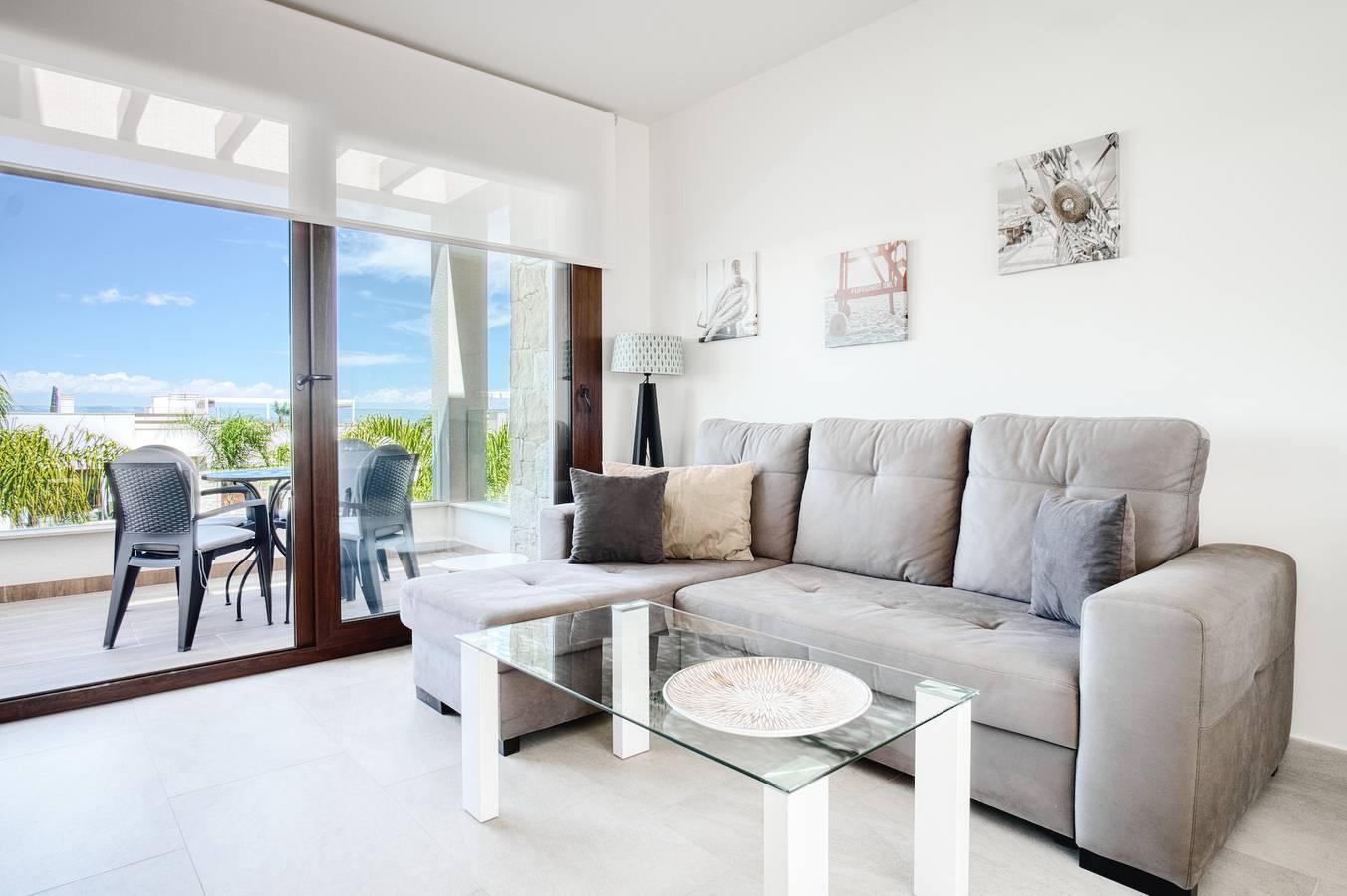 Entire apartment, Apartment 'Casa Mar y Sol' with Sea View, Wi-Fi and Air Conditioning in Torrevieja, Costa Blanca