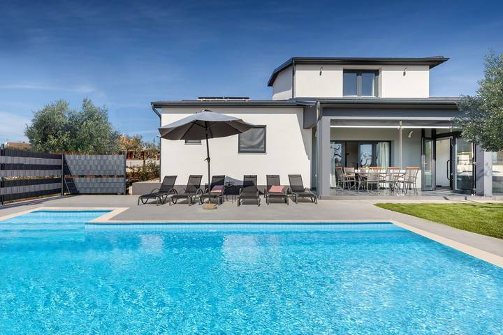 Ferienhaus für 7 Personen, mit Garten und Pool in Kastelir - 3