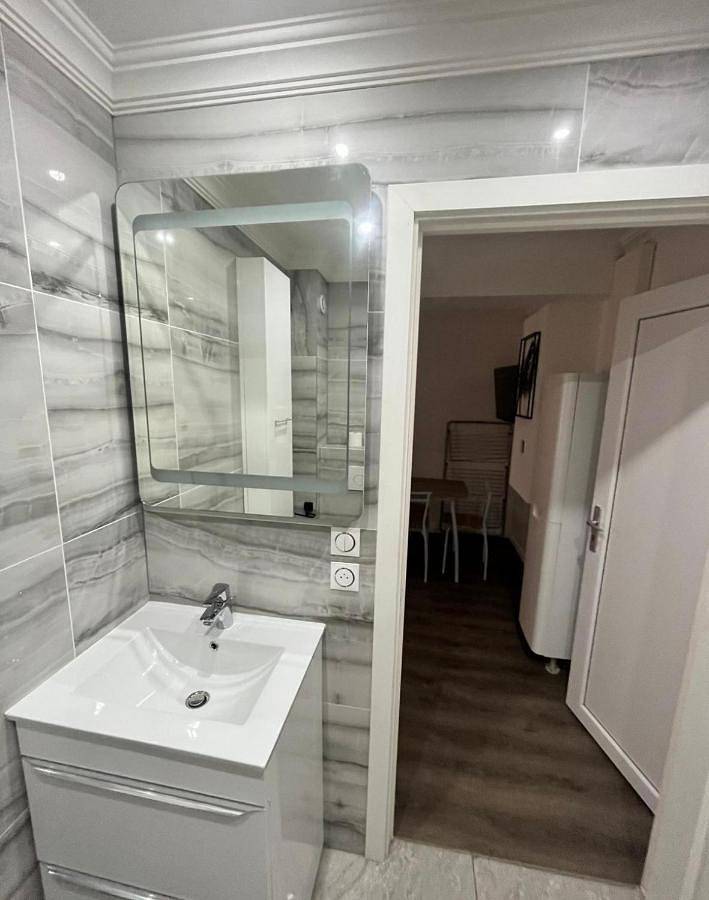 Appartement entier, Two-Bedroom Apartment in Aiguebelle (Savoie), Région de Saint-Jean-de-Maurienne