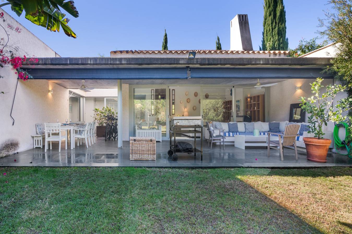 Villa 'Rompido' con piscina compartida, jardín privado y balcón in El Rompido, Cartaya