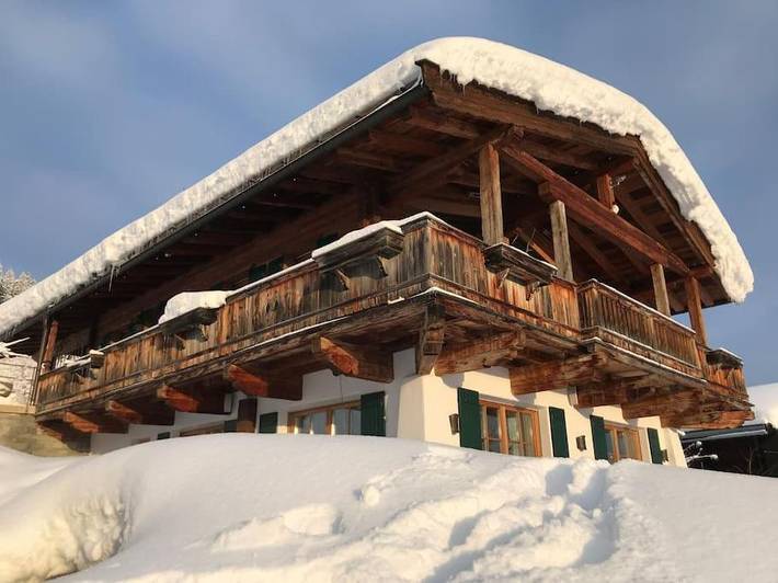 Chalet für 8 Personen, mit Garten und Sauna sowie Whirlpool in Kitzbühel - 2