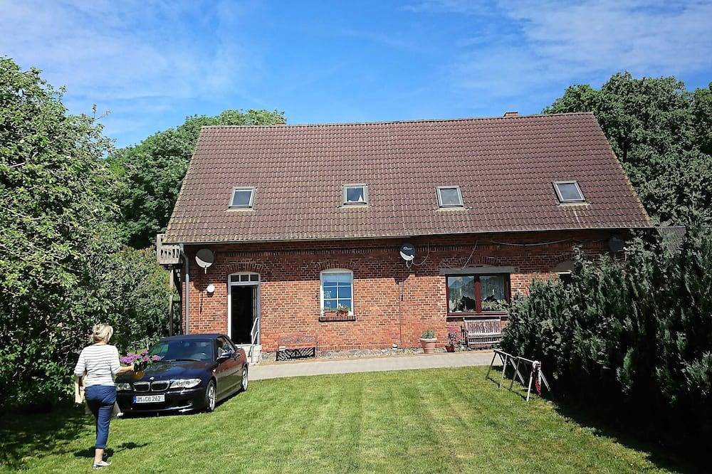 Ganze Wohnung, Ferienwohnung  Ralswiek, Jarnitz 8 - Ferienapartment Ralswiek, Jarnitz 8, in Ralswiek, Bergen auf Rügen und Umgebung