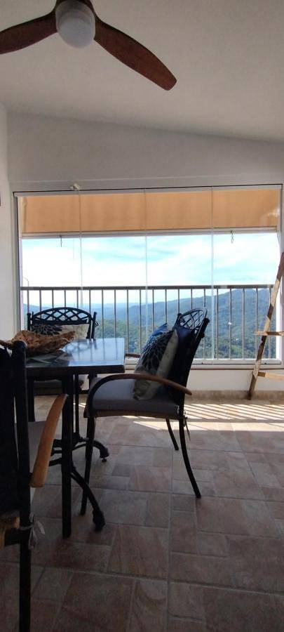 Two-Bedroom House in Genalguacil, Malaga Prowincja