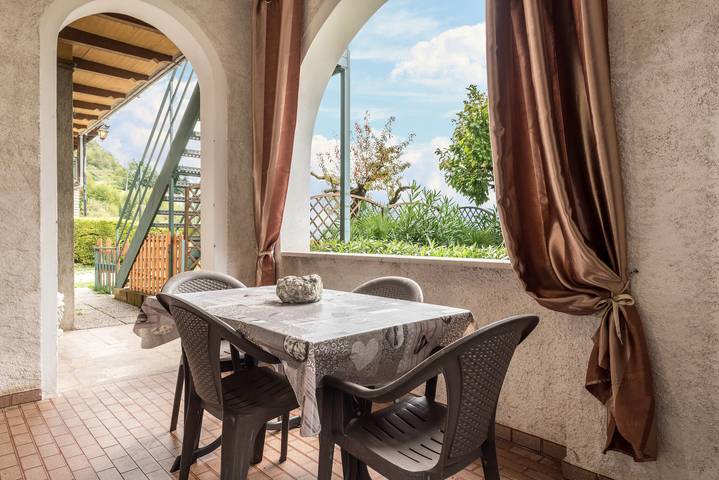Hel lejlighed, Apartment Oleandro Casa Demonti with Mountain View, Pool, Terrace & Wi-Fi in Tignale, Garda-Fjellene