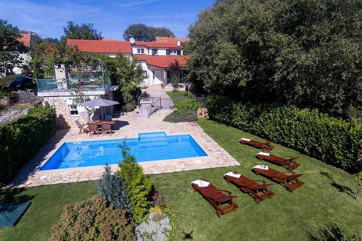 Ferienhaus für 10 Personen, mit Garten und Terrasse sowie Whirlpool, mit Haustier