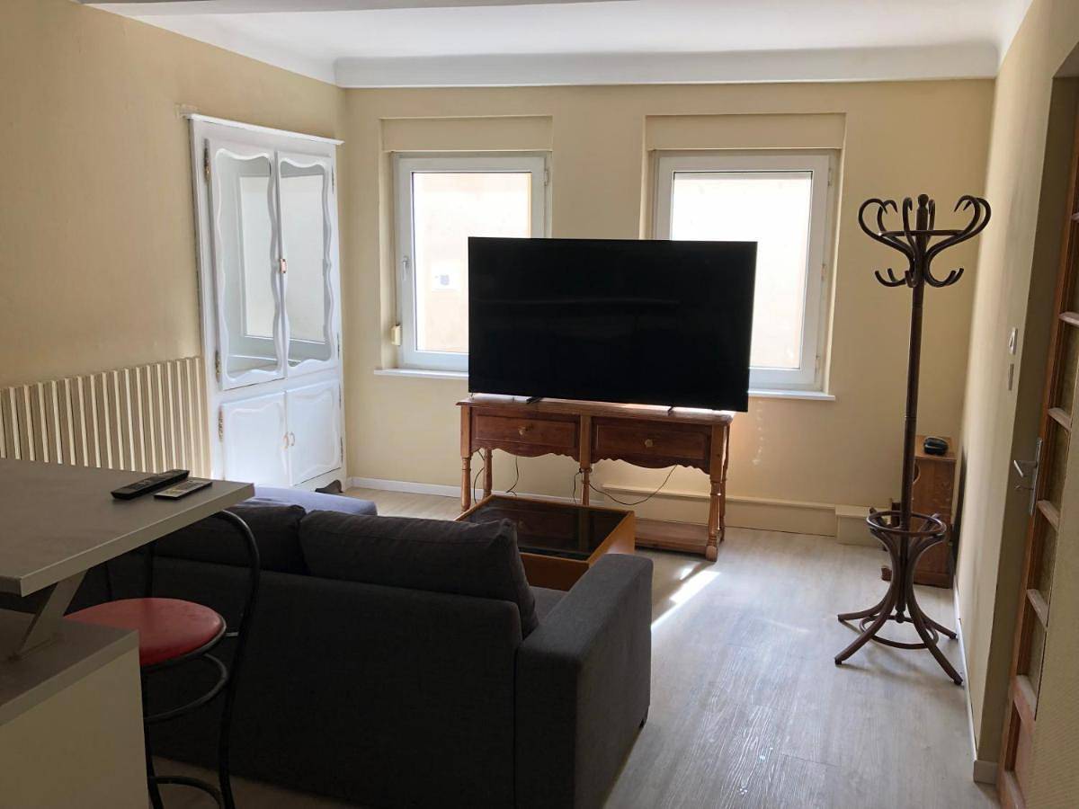 Appartement entier, One-Bedroom Apartment in Jouy-aux-Arches, Metz-Campagne