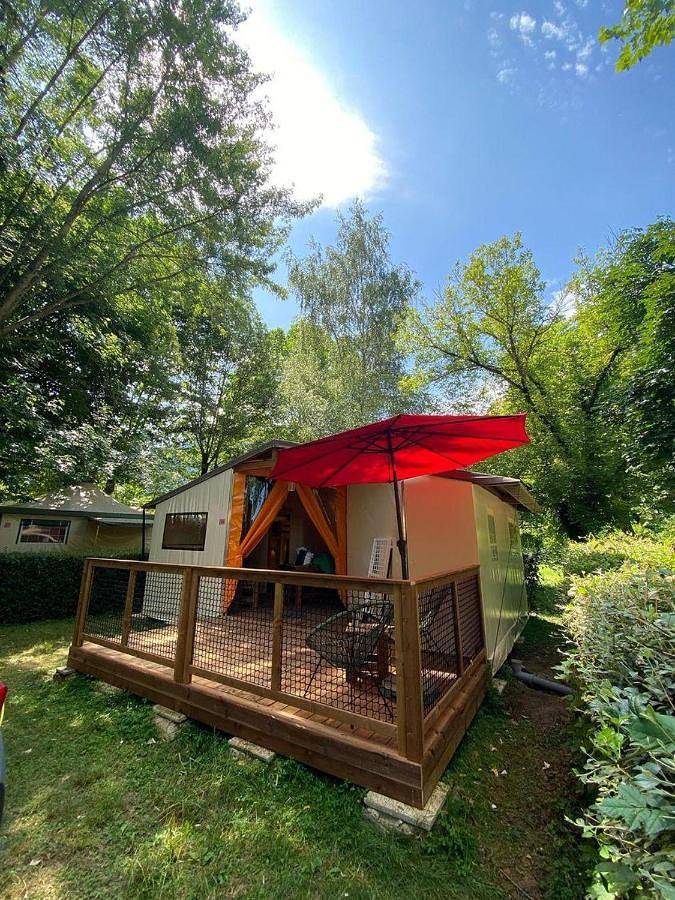 Camping pour 5 personnes, avec terrasse ainsi que vue et piscine dans les Gorges du Tarn - 4