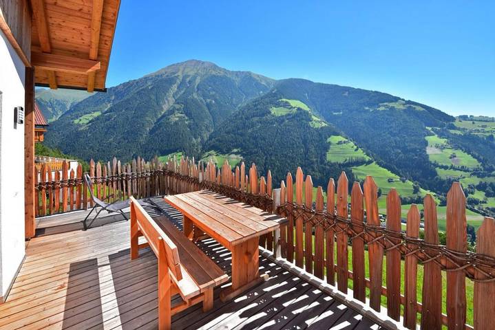 Ferienwohnung für 5 Personen, mit Ausblick und Sauna sowie Garten, kinderfreundlich in Weitental