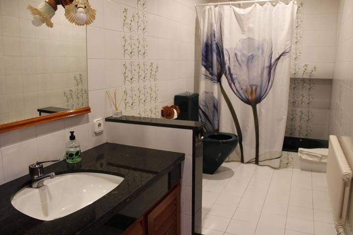 Gîte pour 10 personnes, avec vue et terrasse, animaux acceptés à Tremp - 3