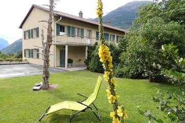 Chambre d’hôte pour 4 personnes, avec terrasse et jardin dans Brigue
