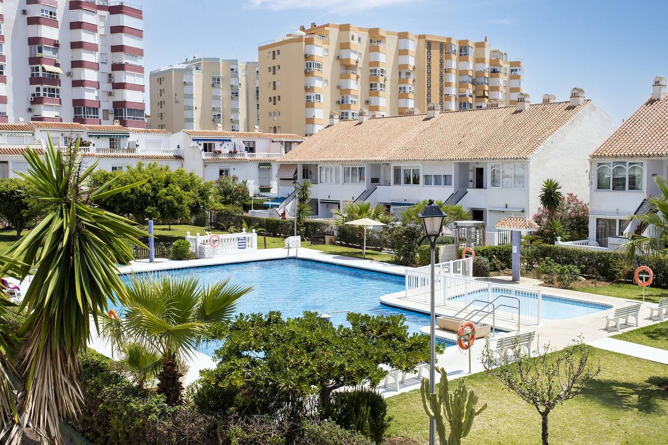 Estudio entero, Estudio 'Estudio Bloque 90' con vistas al mar, Wi-Fi y aire acondicionado in Torrox Costa, Torrox