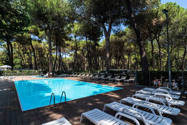 Chalet Comfort Maxi Animali Non Ammessi 6 persone in Ravenna, Provincia di Ravenna