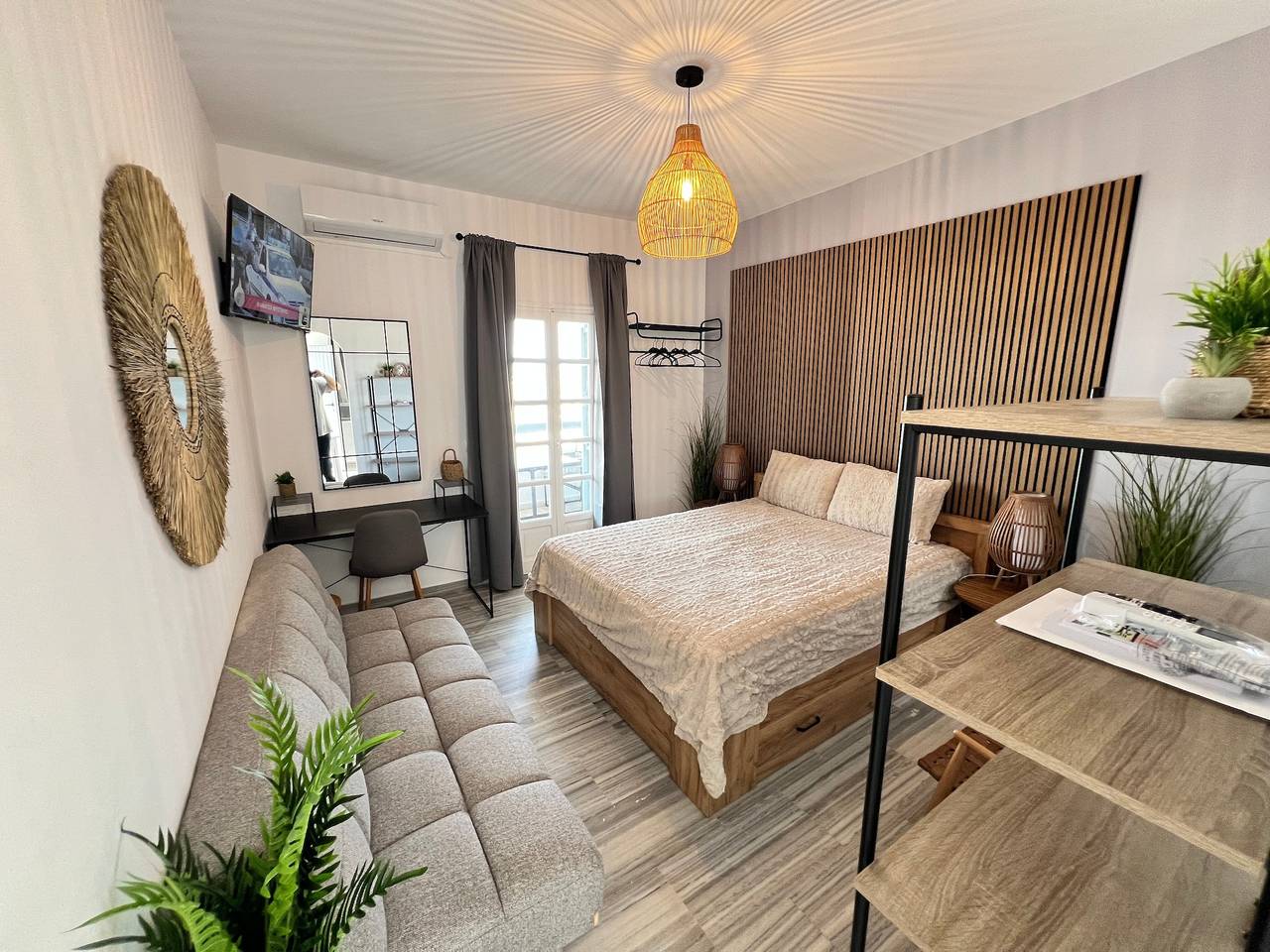 Monolocale intero, Studio 'Aeolian Blu 3' con vista mare, Wi-Fi e aria condizionata in Paroikia, Paros