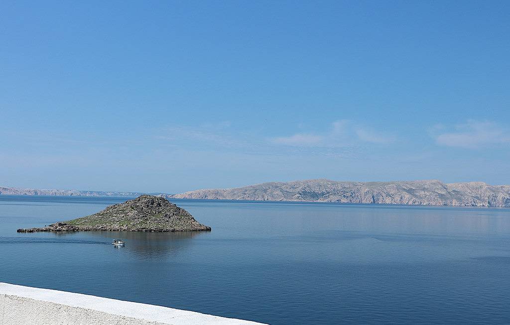 Ganze Wohnung, Apartment Mediera sea view 1 by Villas Guide in Sveti Juraj, Naturpark Velebit