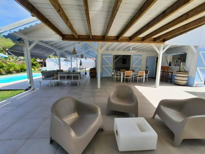 Location de vacances pour 8 personnes, avec piscine et jacuzzi ainsi que jardin et balcon dans Anse l'Etang - 4