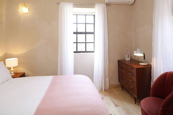 Location de vacances pour 8 personnes, avec terrasse et jardin dans Fornos de Algodres - 4