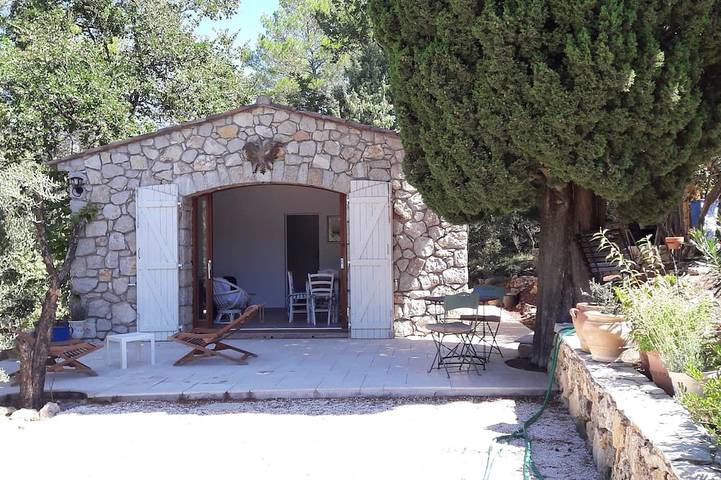 Ferienhaus für 2 Personen, mit Terrasse und Garten - 1