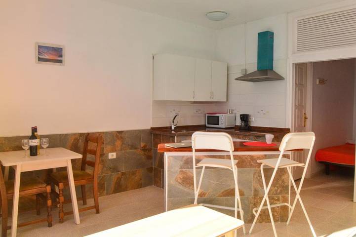 Location de vacances pour 3 personnes, avec vue et terrasse dans Alojera - 2