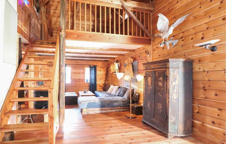 Gemütliche 2-Zimmer-Wohnung in Mühldorf, 200 m vom Stadtzentrum und dem Fluss entfernt in Hohe Tauern, Mühldorf