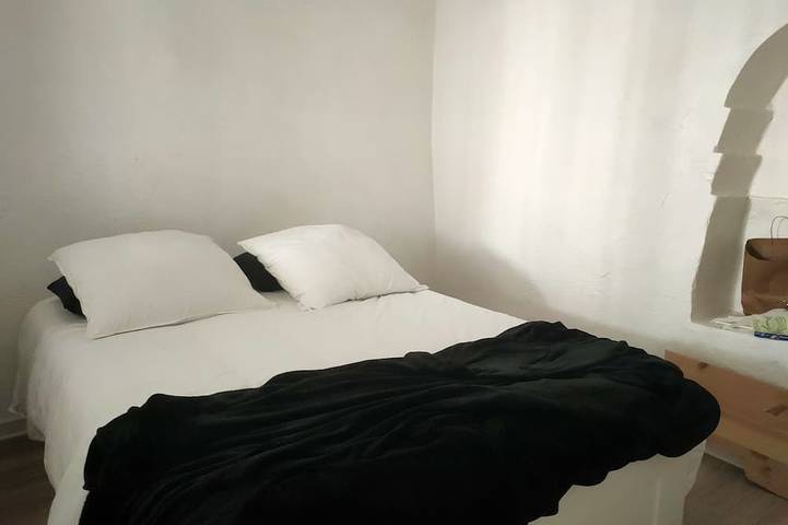 Gîte pour 3 personnes, avec jacuzzi dans Office De Tourisme D Embrun - 2