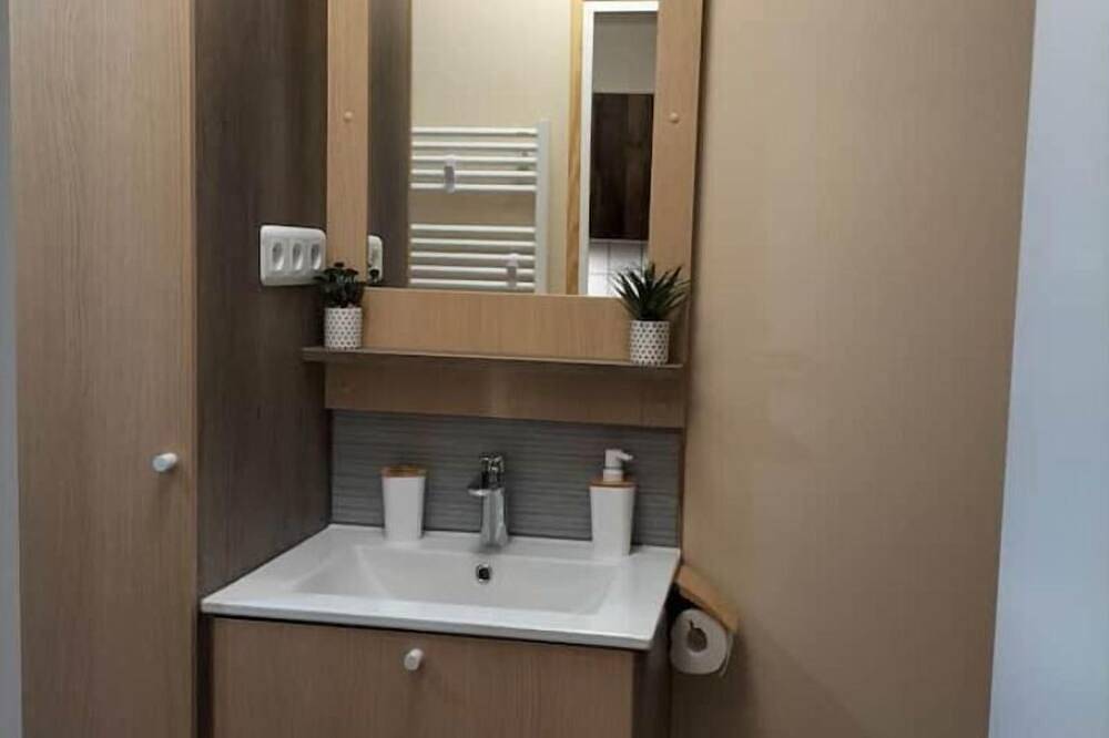 Entire apartment, \"p'tit Rousseau\" 10min : Gare à Pied/plage en Tram in Le Havre, Le Havre region