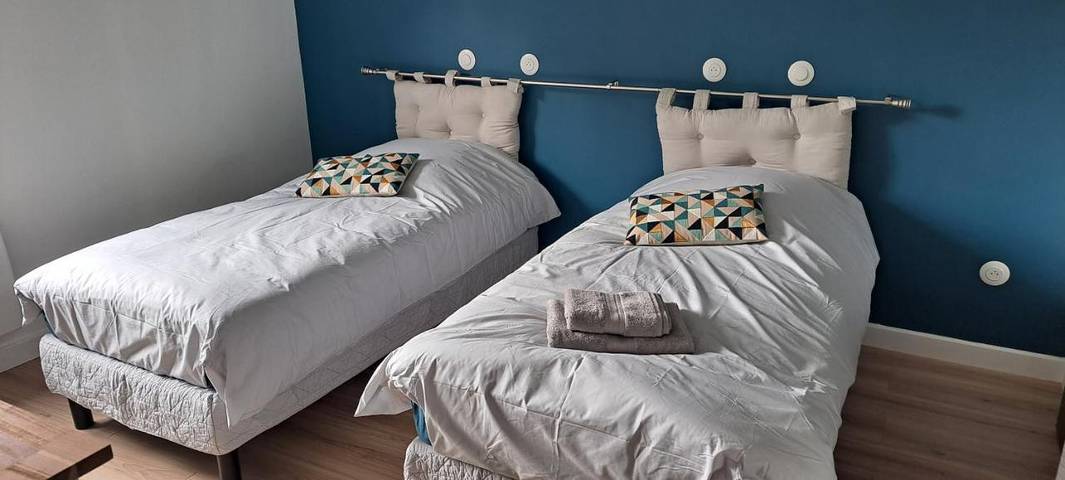 Chambre d’hôte pour 3 personnes, avec vue et terrasse