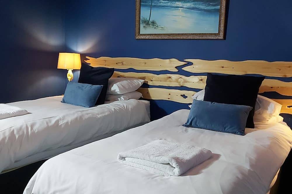 Jersey Cottage Cowes | Sleeps 8 | Parking in Cowes, Isle of Wight