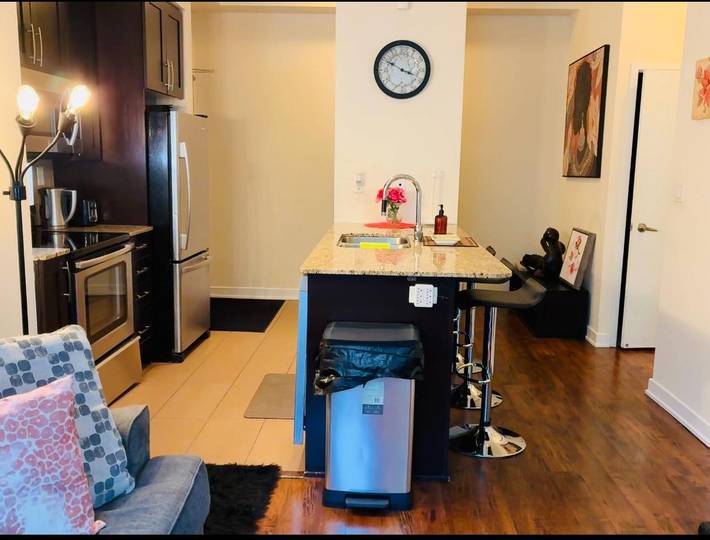 Apartamento vacacional entero, Elegante y acogedor condominio de 1 dormitorio en el centro de Square One in Mississauga (Ontario), Lago Ontario (Kanada)