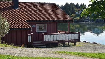 Ferienhaus für 6 Personen, mit Terrasse und Ausblick in Fræna