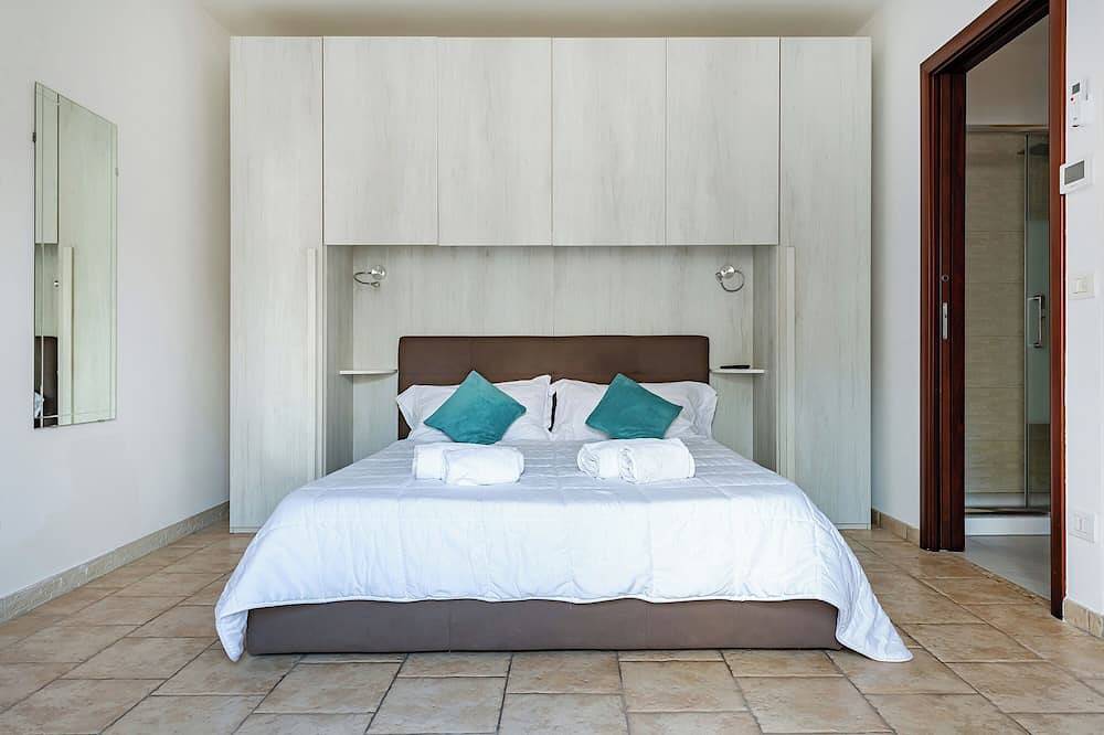 Helios Room 3, Conversano, Italy in Conversano, Provincia di Bari