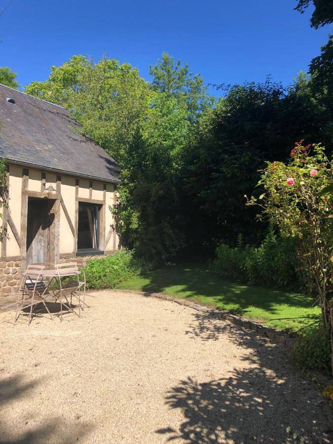 Location de vacances pour 4 personnes, avec vue et jardin à Le Val-Saint-Père - 3