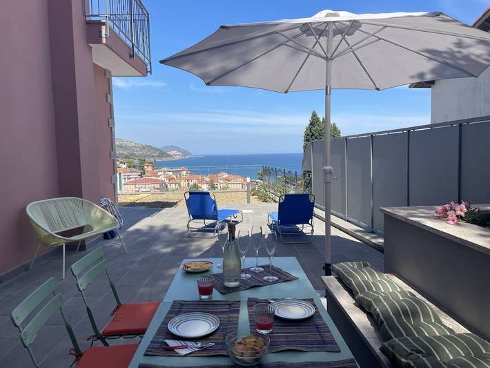 Ferienwohnung für 5 Personen, mit Balkon und Terrasse sowie Garten in San Lorenzo al Mare