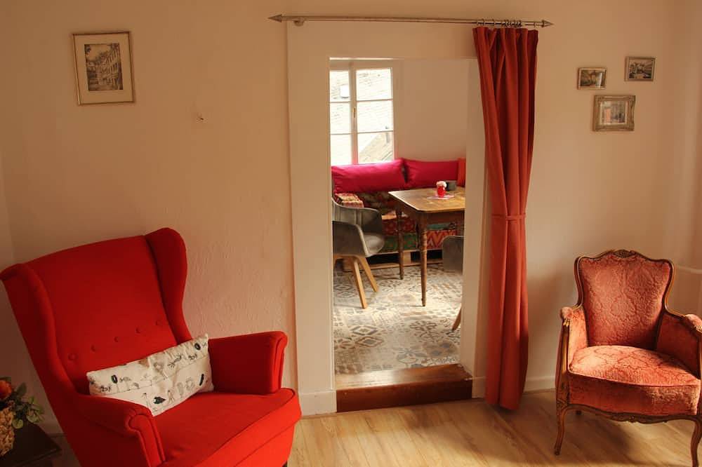 Appartamento intero, Rilassarsi (sauna) in una casa a graticcio secolare, idilliaca a. D. Rur nel mezzo di Altstadt in Monschau, Naturpark Hohes Venn-Eifel