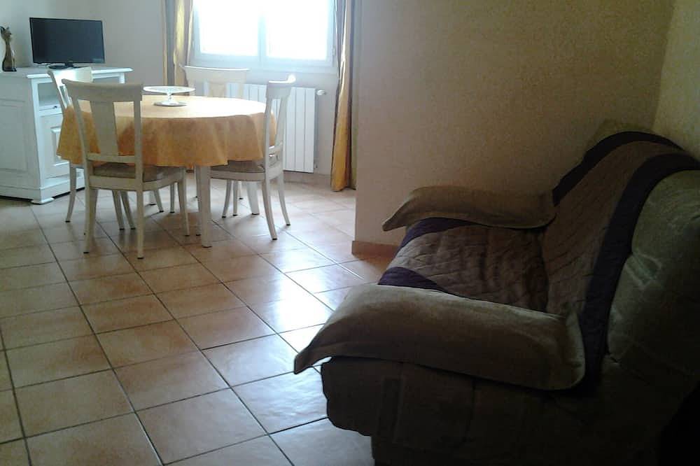 Ganze Wohnung, Schöne Wohnung in Villa in Monticello, Calvi und Umgebung