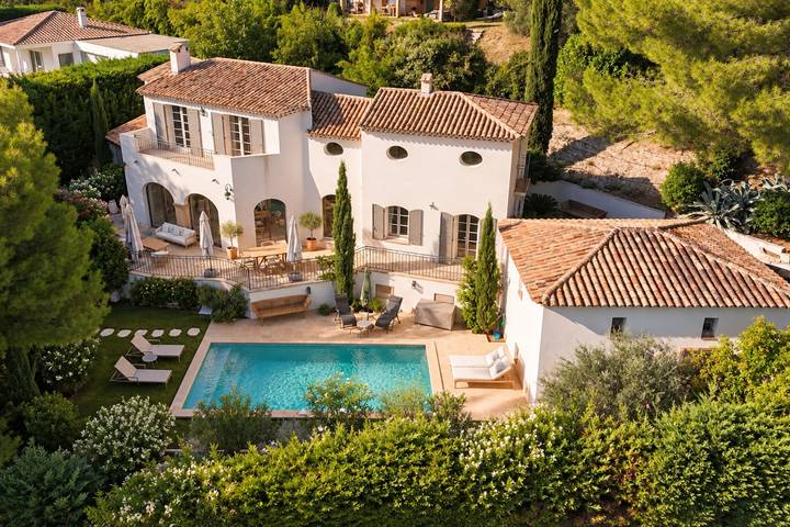 Chalet para 9 personas, con piscina además de terraza y jardín - 1