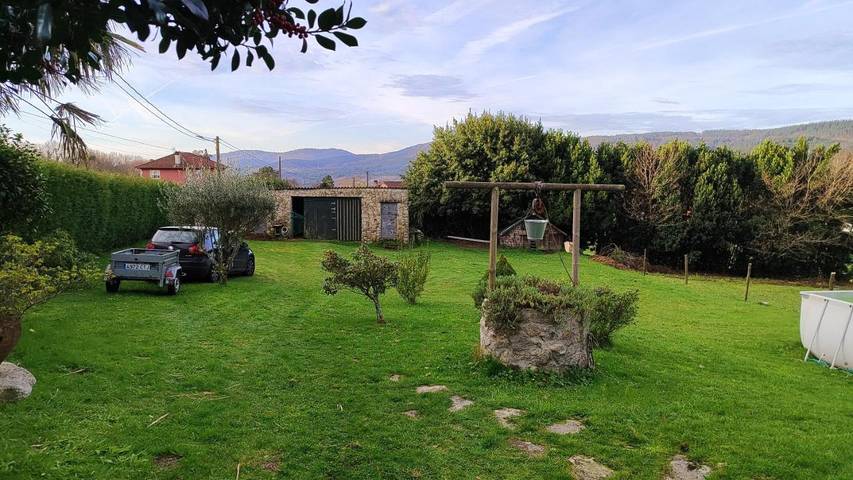 Location de vacances pour 8 personnes, avec jardin ainsi que vue et piscine, animaux acceptés à A Cañiza - 2