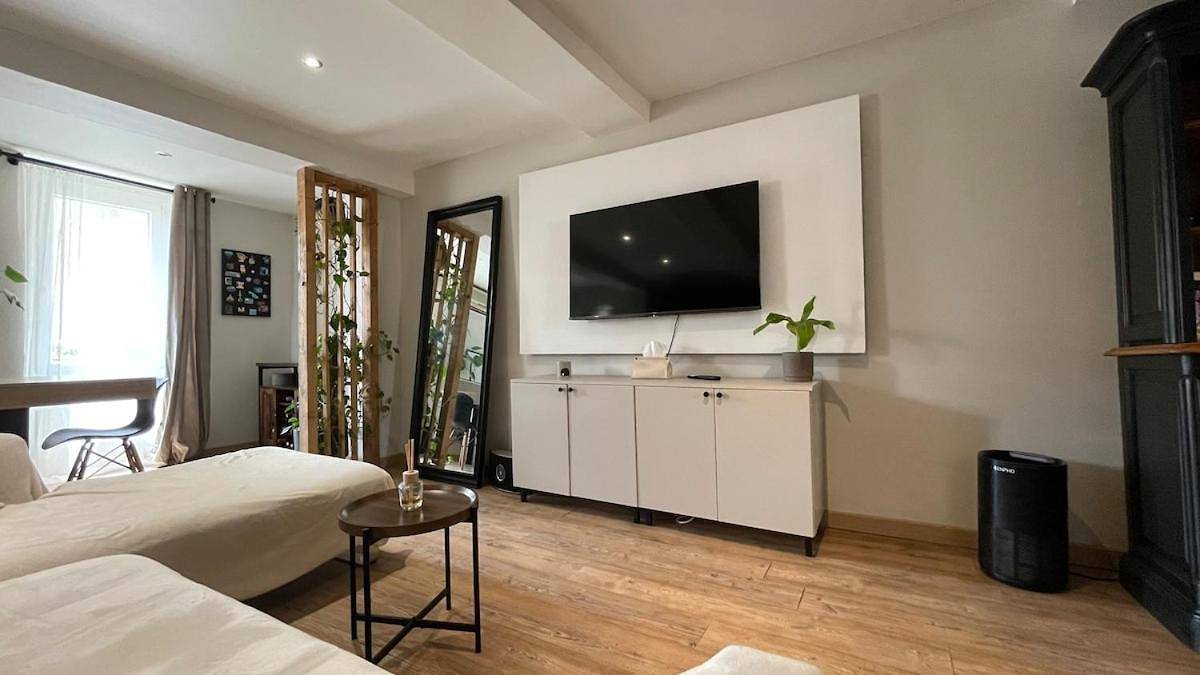 Appartement entier, Three-Bedroom Apartment in Carnoules, Côte méditerranéenne (France)