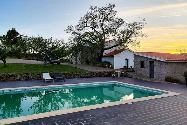 Casa de campo para 7 pessoas, com jardim na Serra da Estrela