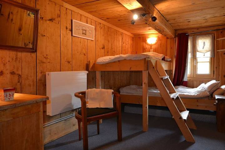 Ganze Wohnung, 145m² Apartment, 8 Pers, Terrasse, Haustiere erlaubt in Notre-Dame-de-Bellecombe, Albertville und Umgebung