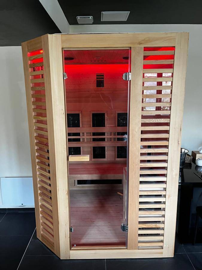 Appartement entier, Magnifique Duplex avec Jaccuzi, Sauna et Cinema Room Privatif in Fontenoy, Aisne